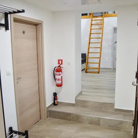 Gold Wine Estate Apartment *